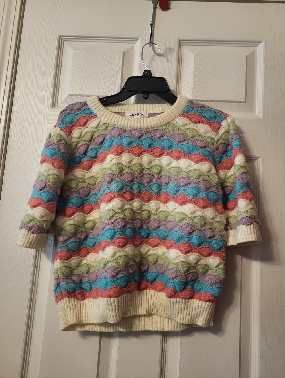 Cream Multicolor Short-Sleeve Wave Knit Sweater